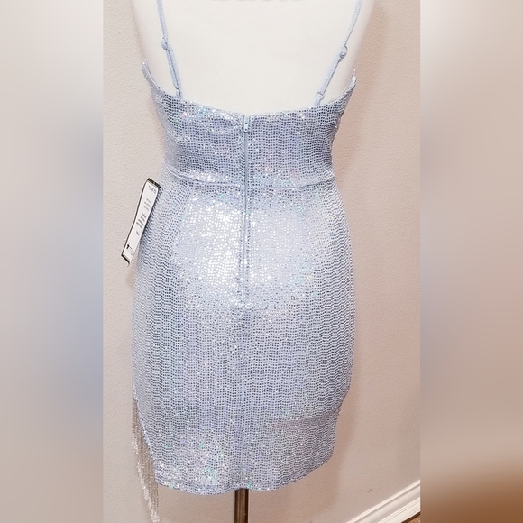 Mini Dress Size 7 Sequin Adjustable spaghetti straps blue Sky Beaded Fringe @hem - Picture 2 of 8